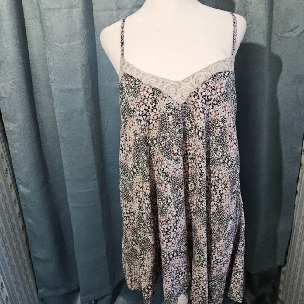 About A Girl Black and White Pleated Sundress - Picture 1 of 3
